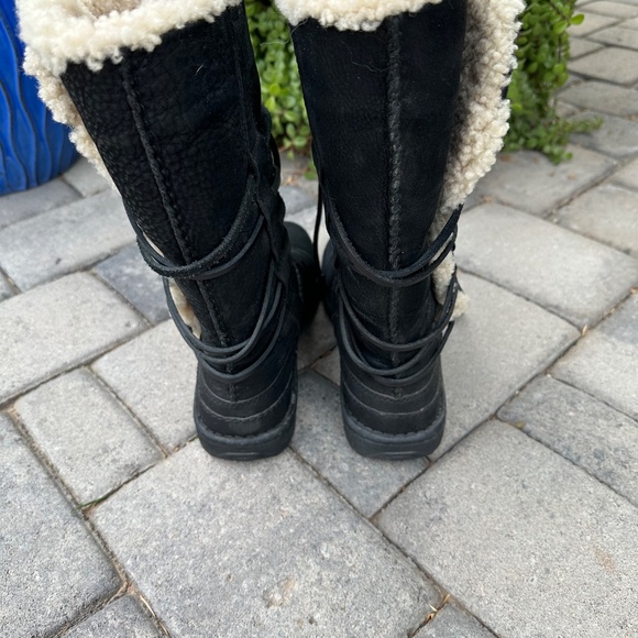 Women’s Ugg Leather Boots Size 9 - Picture 2 of 5